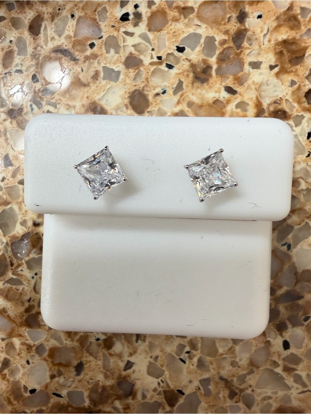 14k White gold Cubic Zirconia princess cut earrings